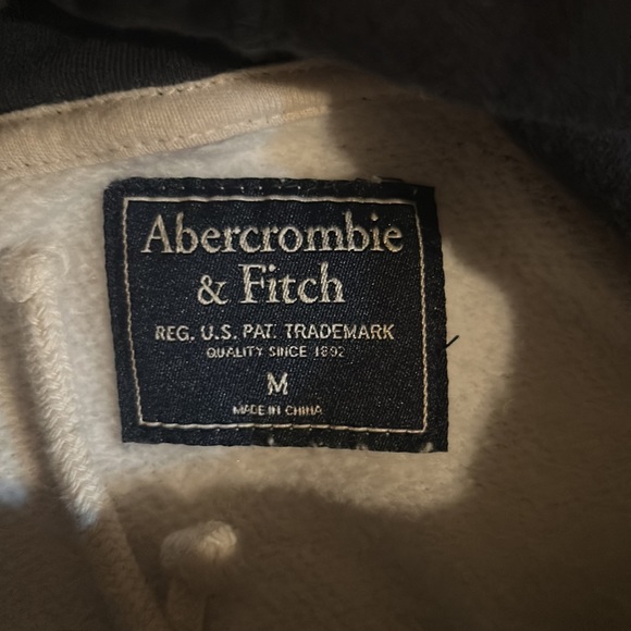 Abercrombie Sweatshirt - Picture 2 of 2